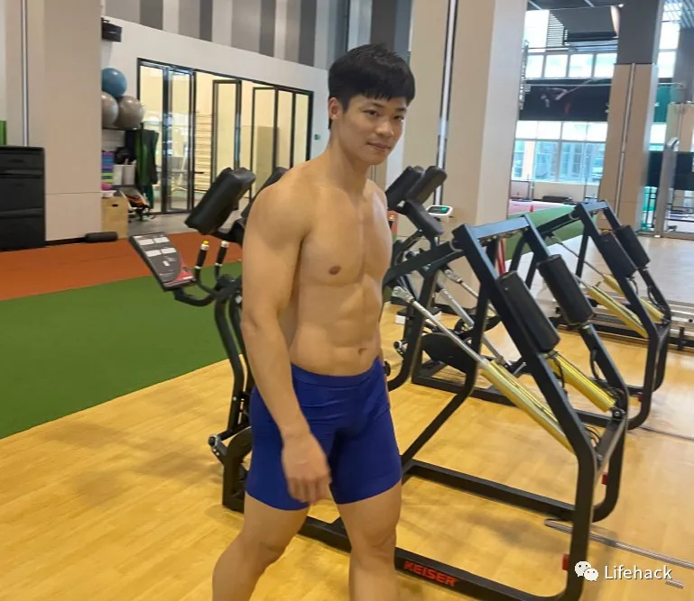 Su Bingtian's latest body photo was exposed, and his male dog's waist ...