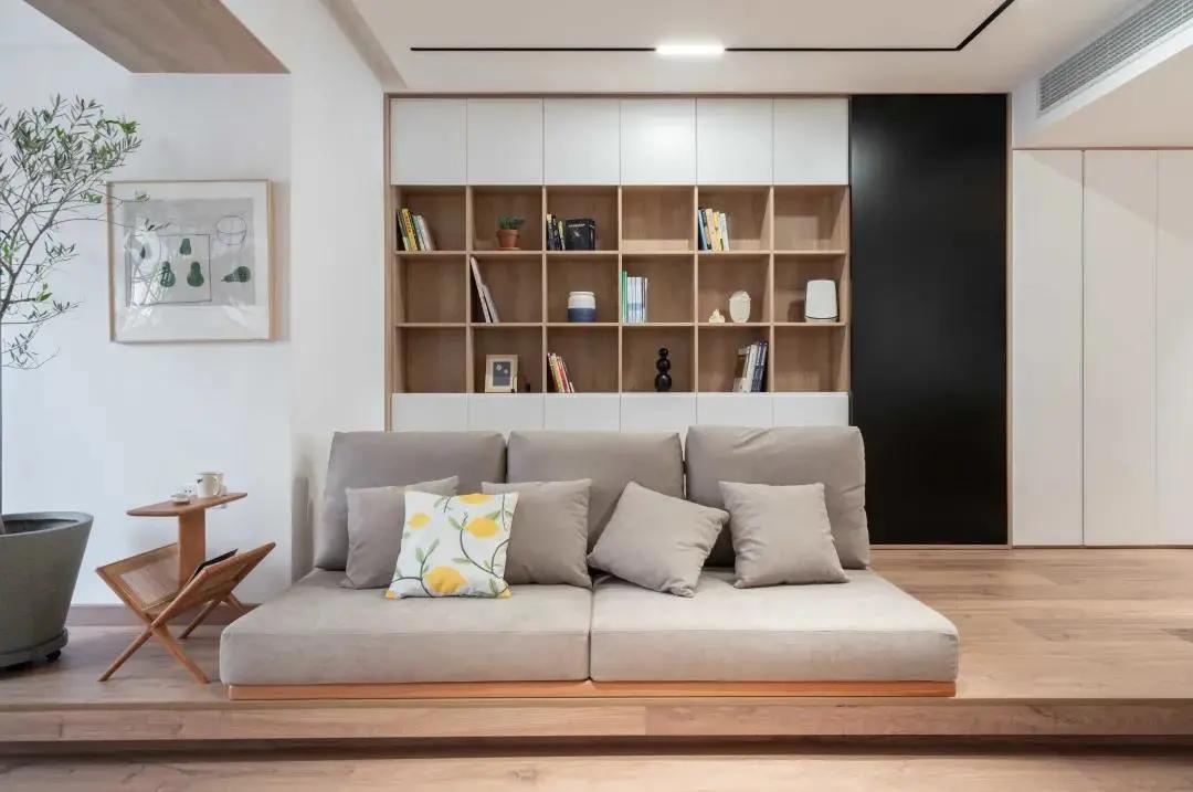 Young man, what kind of furniture do you want iNEWS