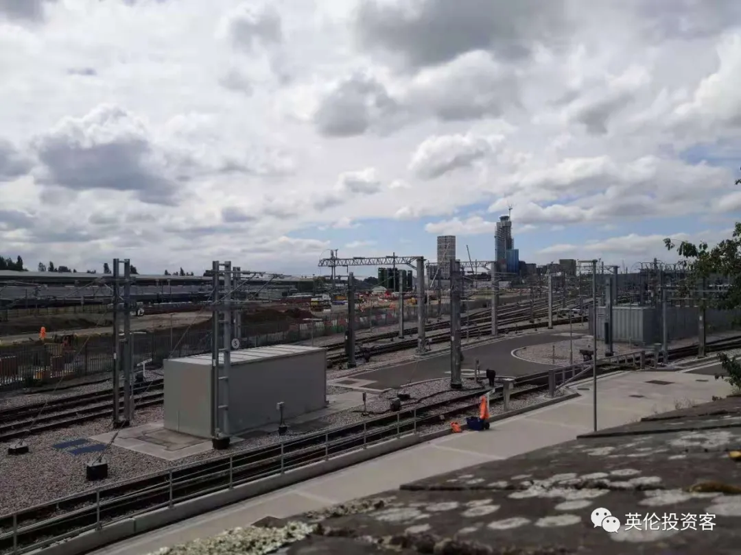 Hyperloop London British officials announced that the London Hyperloop Station was ...