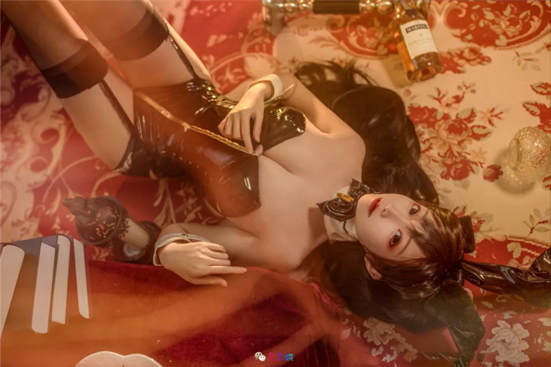 想不到名字的阿八丨爱宕兔女郎