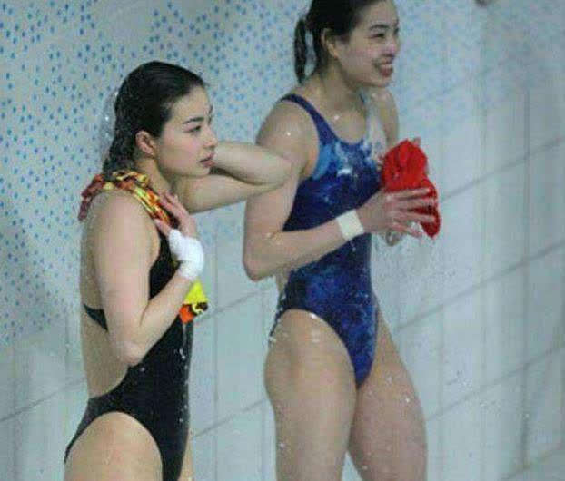 Why do divers take a bath after they come ashore?It's really not because of poor water quality