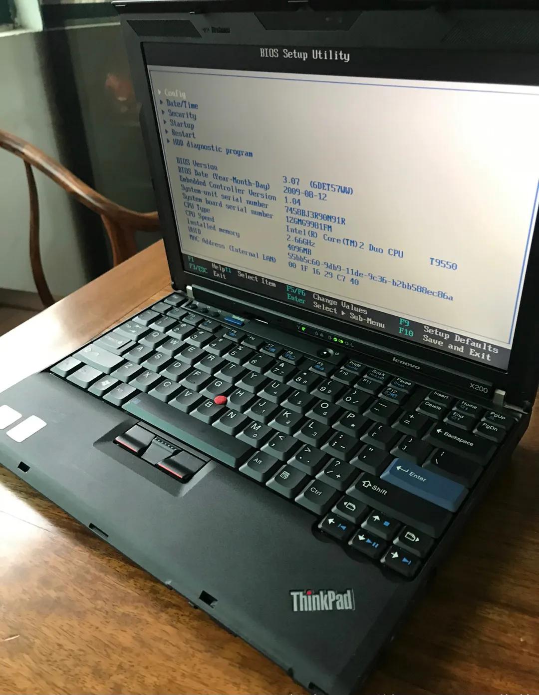 Refurbished Lenovo ThinkPad X200 Laptop – 12.1" Screen, Windows 7 Pro, Intel Core 2 Duo, 4GB RAM, 250GB HDD
