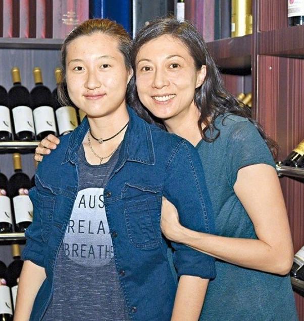 Wu Yuli admitted that Zengjia's daughter's little dragon girl ...