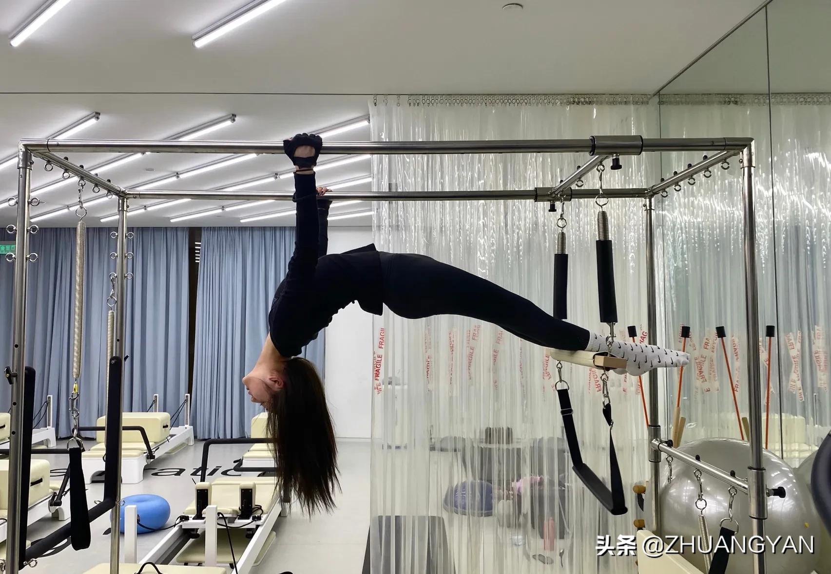 Zhou Jieqiong takes Pilates fitness photos, self-disciplined girls are ...