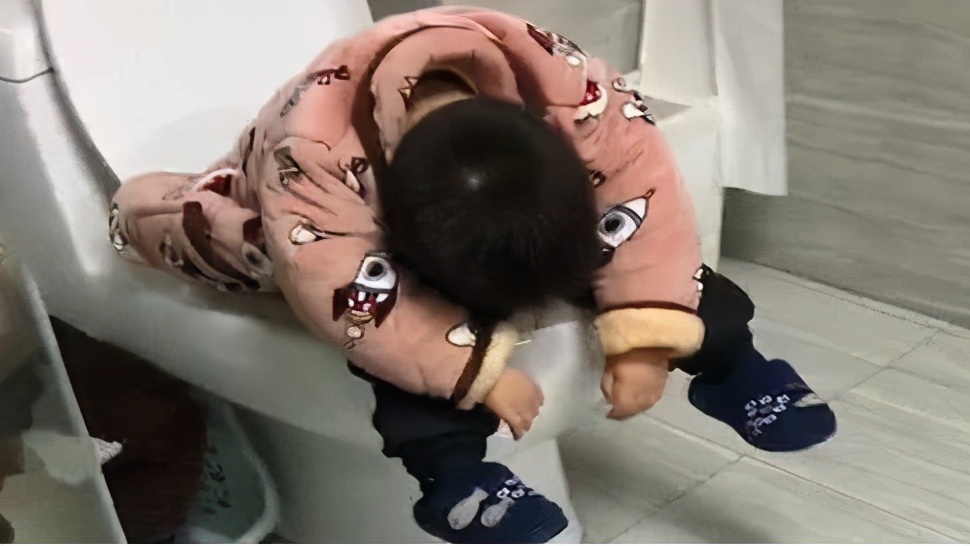 孩子不在幼儿园拉粑粑是老师捣鬼不错怪老师了