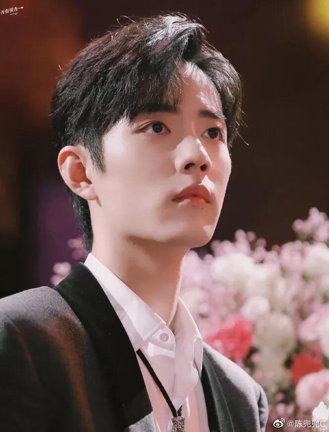 Xiao Zhan makeup is 10 years old after makeup - iNEWS