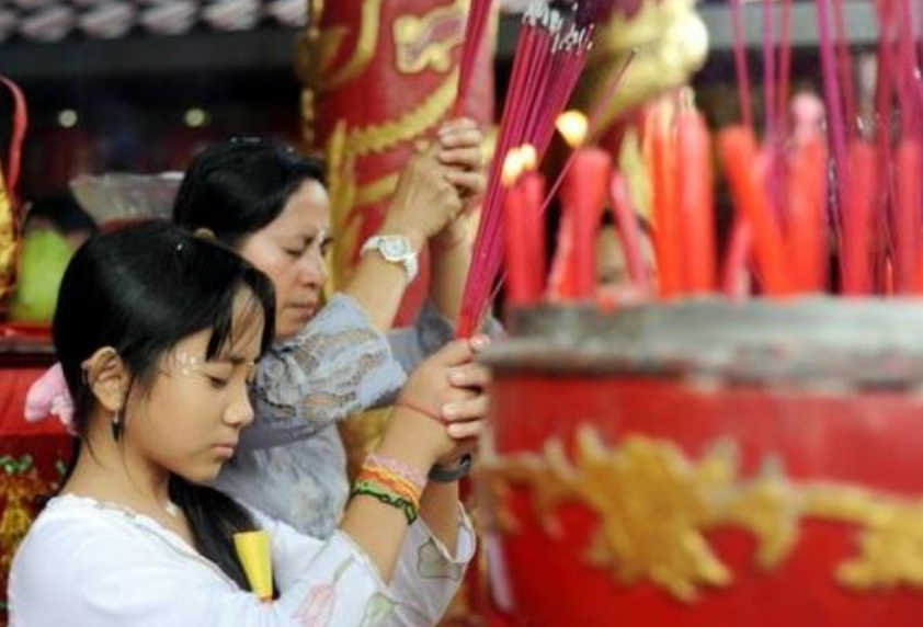 What does Sangenxiang mean? Why burn three incense sticks? Not
