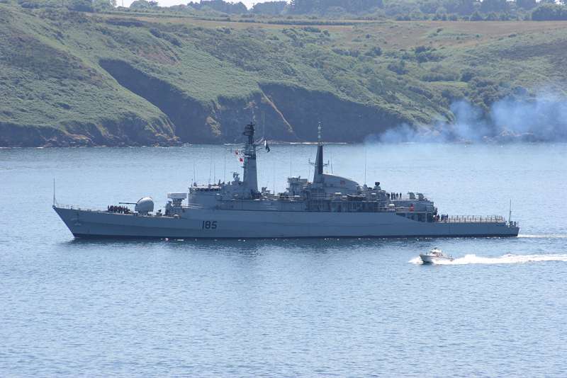 Pakistani Tariq-class destroyer with Falcon-60N missile - iNEWS