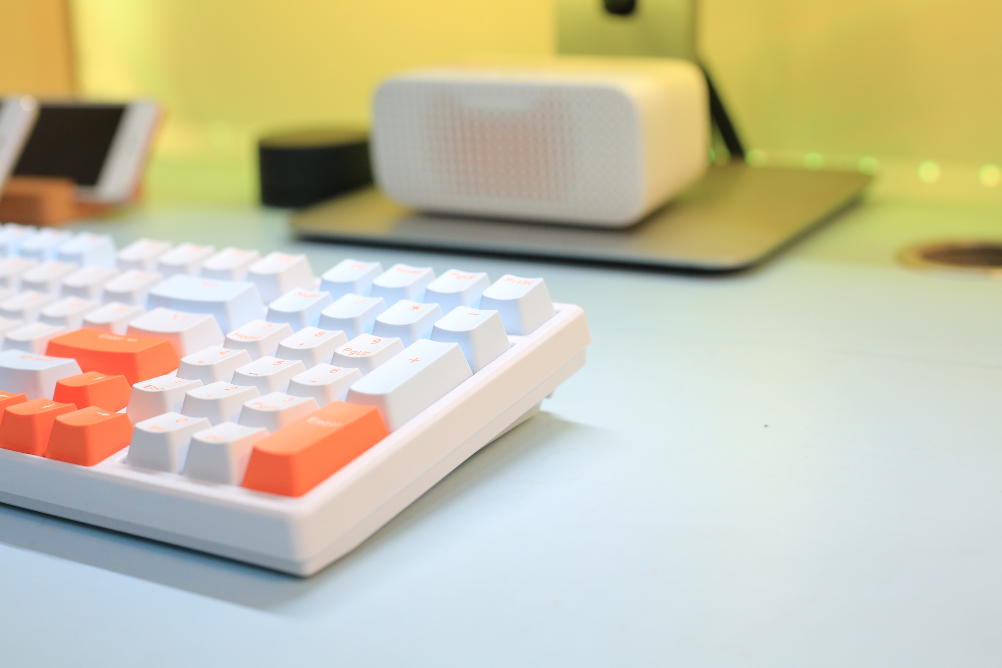 Squeeze toothpaste, one step HELLO GANSS HS98T wireless threemode