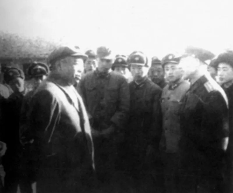 Why did Peng Dehuai execute the son of the savior? - iNEWS