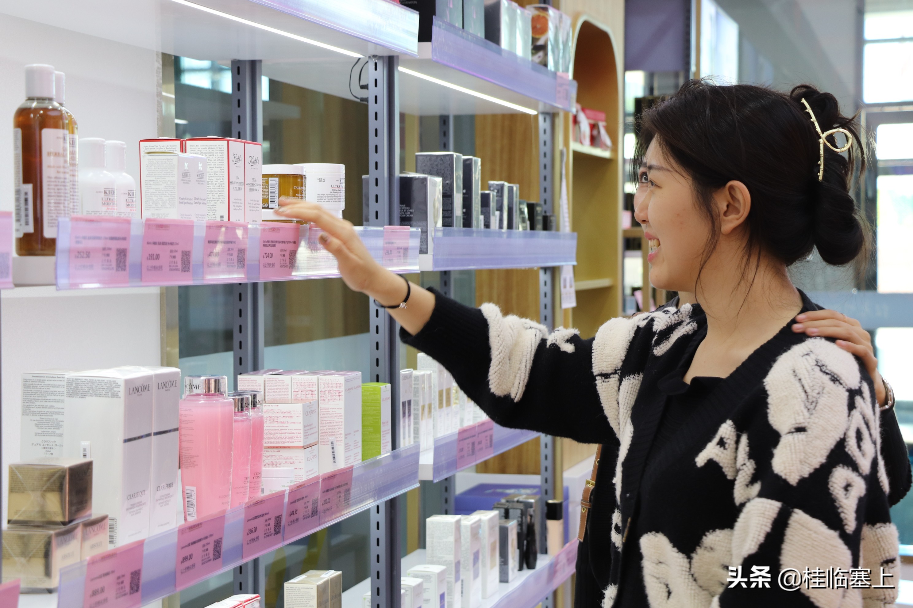 The first cross-border O2O experience store in Northwest has settled in ...