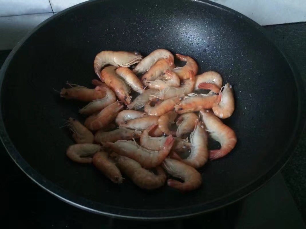 A prawn in tomato sauce that was delicious and exploded, it was robbed