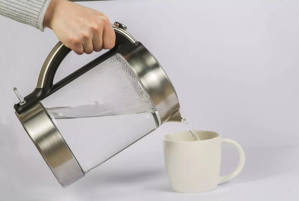 Thousands of boiling water, overnight water cause cancer?Reminder