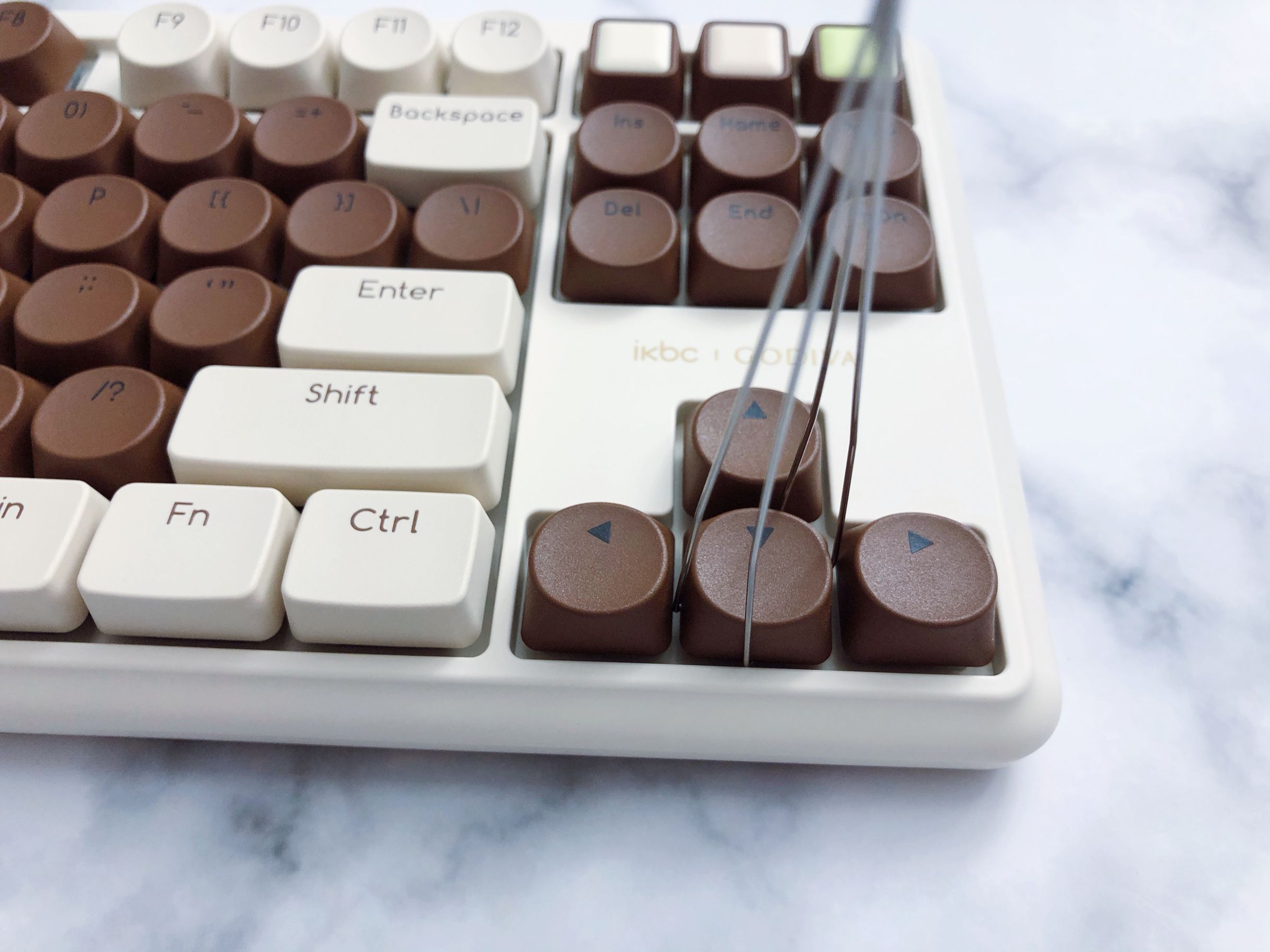 The best gift for the object on Tanabata!ikbc Godiva cobranded