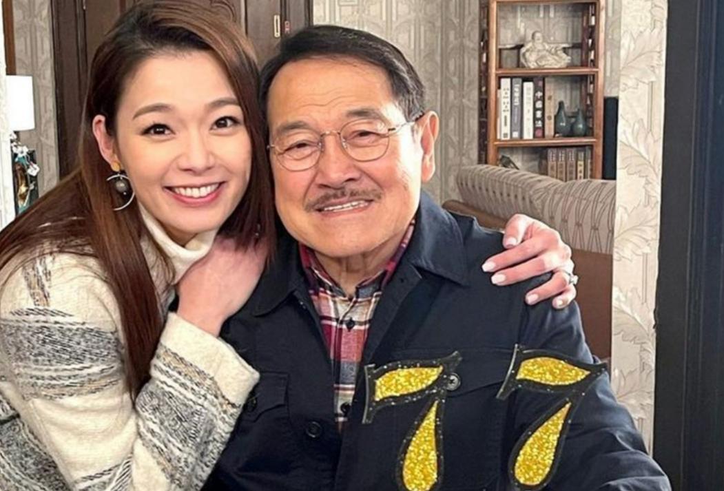 Yang Mi's former fatherinlaw's 77th birthday was celebrated by the