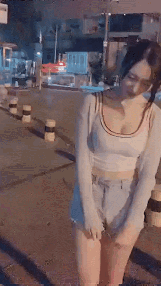 漂亮女生动图GIF 随我一起轻轻的摆动 - 第2页 段子精选 第6张