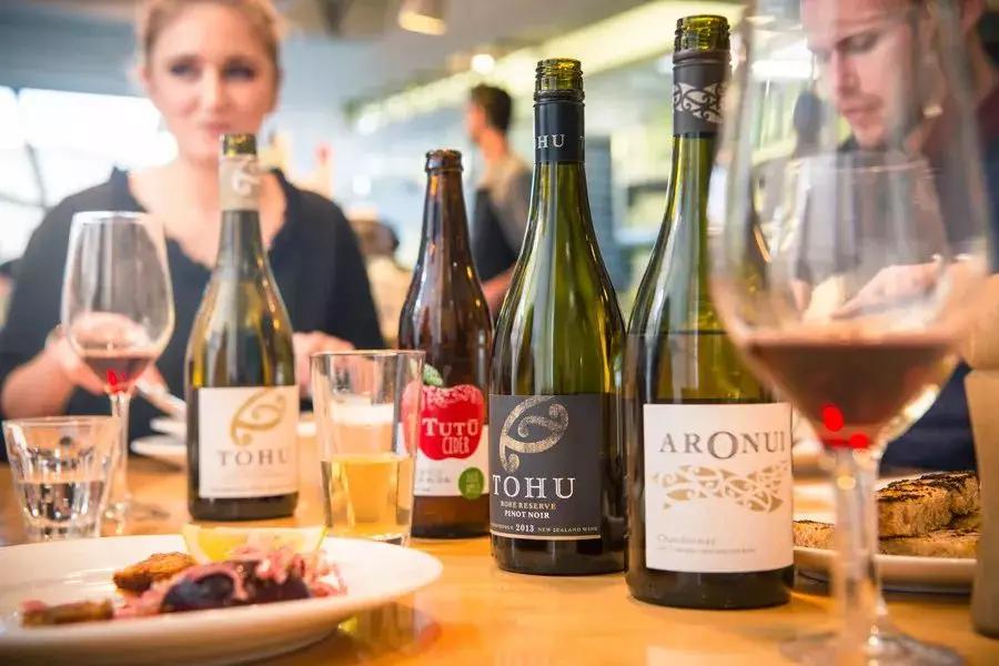 Pinot Reading After reading it patiently, you are a genuine Pinot Noir expert. - iNEWS