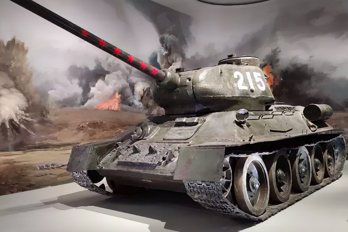 Break through the armor of the U.S. Emperor!The 215 tank destroyed five ...