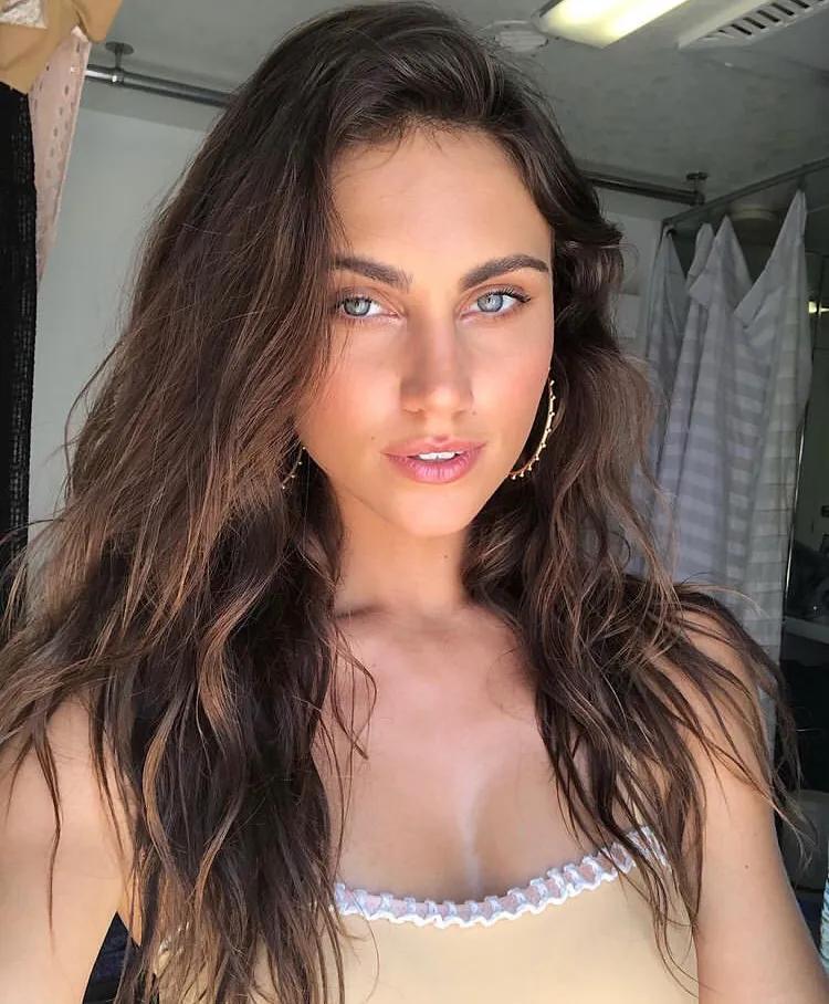 Steph3 Model Steph Rayner - iNEWS