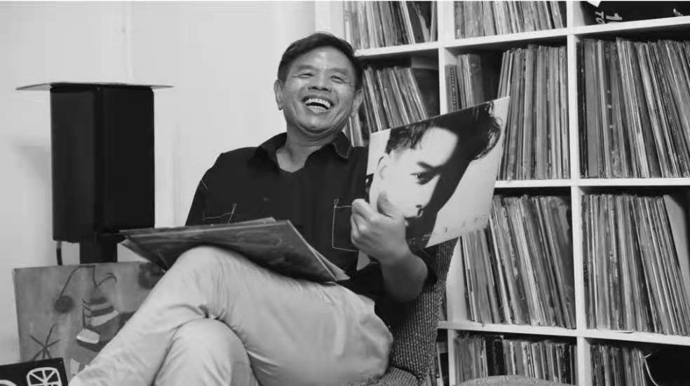 57岁音乐人陨落,乐队生涯辉煌一时,为张国荣打造多首金曲 57岁音乐人陨落,乐队生涯辉煌一时,为张国荣打造多首金曲