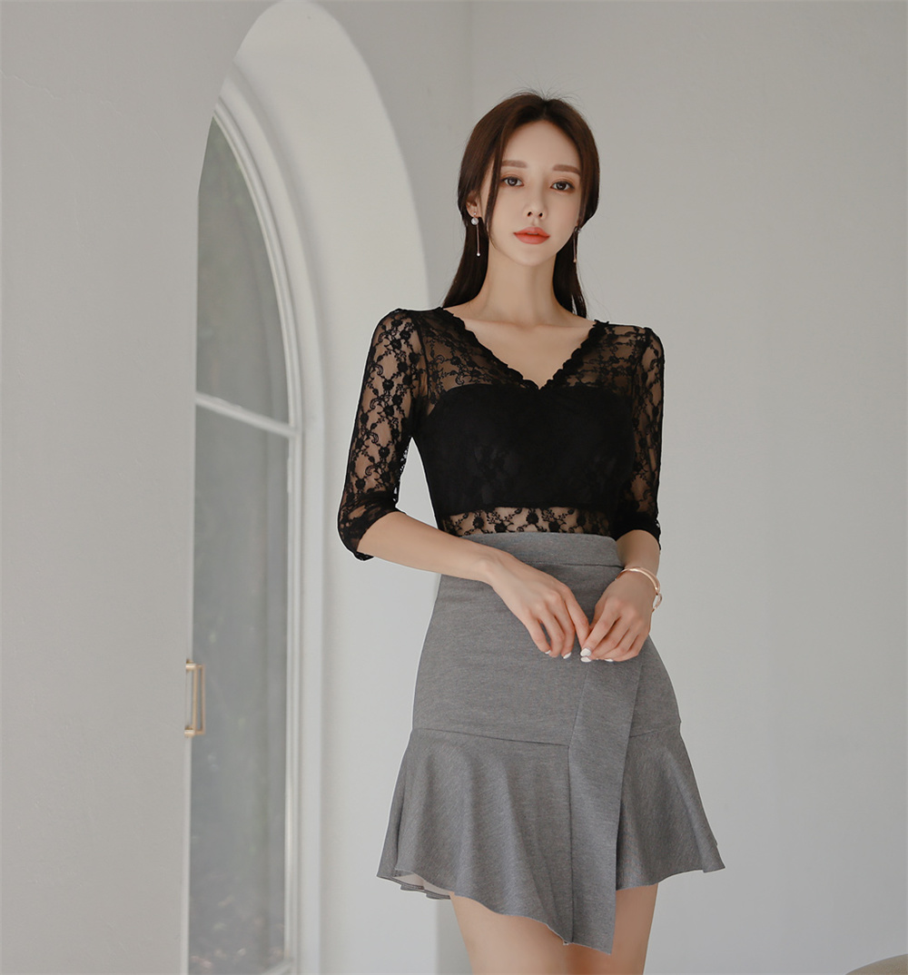 孙允珠丨自然和谐黑白错色深秋半袖裙