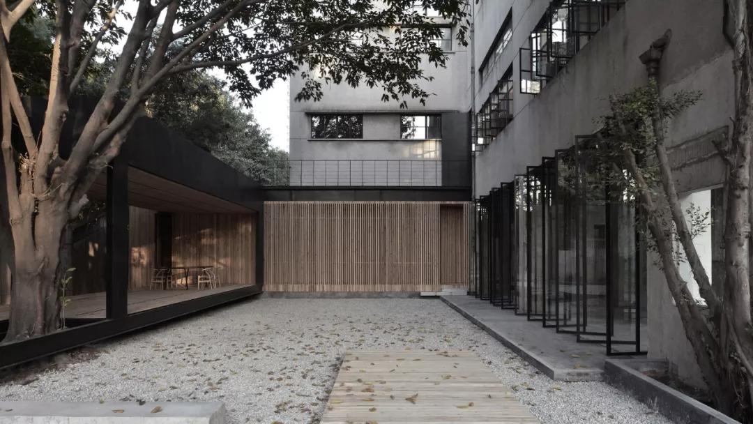 Vertical and horizontal Zhang Wei: Selected in the ANDREW MARTIN ...