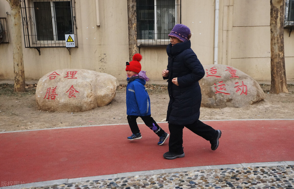 What are the reasons for the physical weakness and cold hands and feet