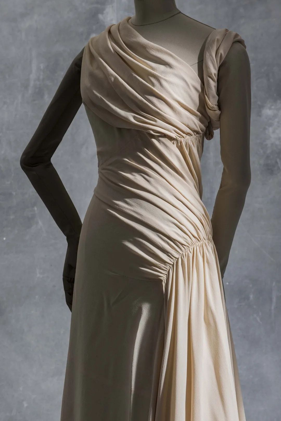 madeleinevionnet立裁界的大道隐者以斜裁弹奏一首几何狂想曲