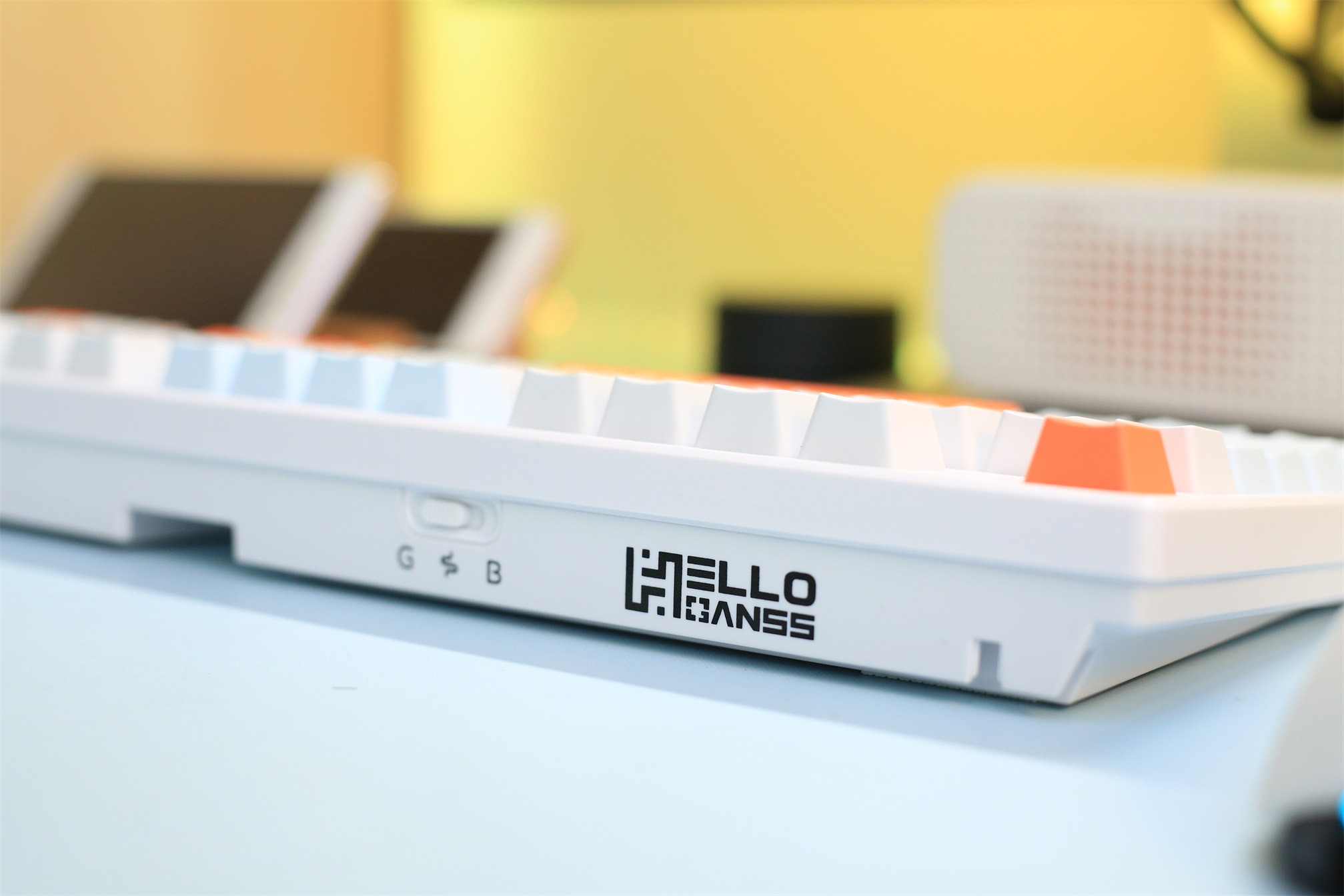 Squeeze toothpaste, one step HELLO GANSS HS98T wireless threemode