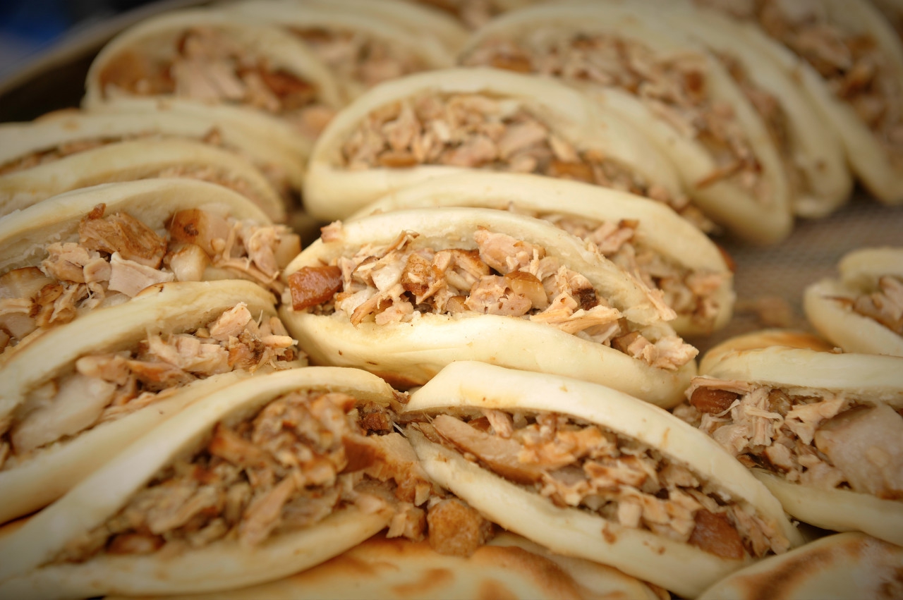 The unforgettable Shaanxi Roujiamo, how to make braised pork - iNEWS