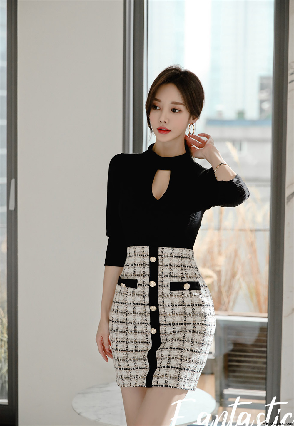 孙允珠丨亮黑镂空烁色钻石水滴拼搭裙