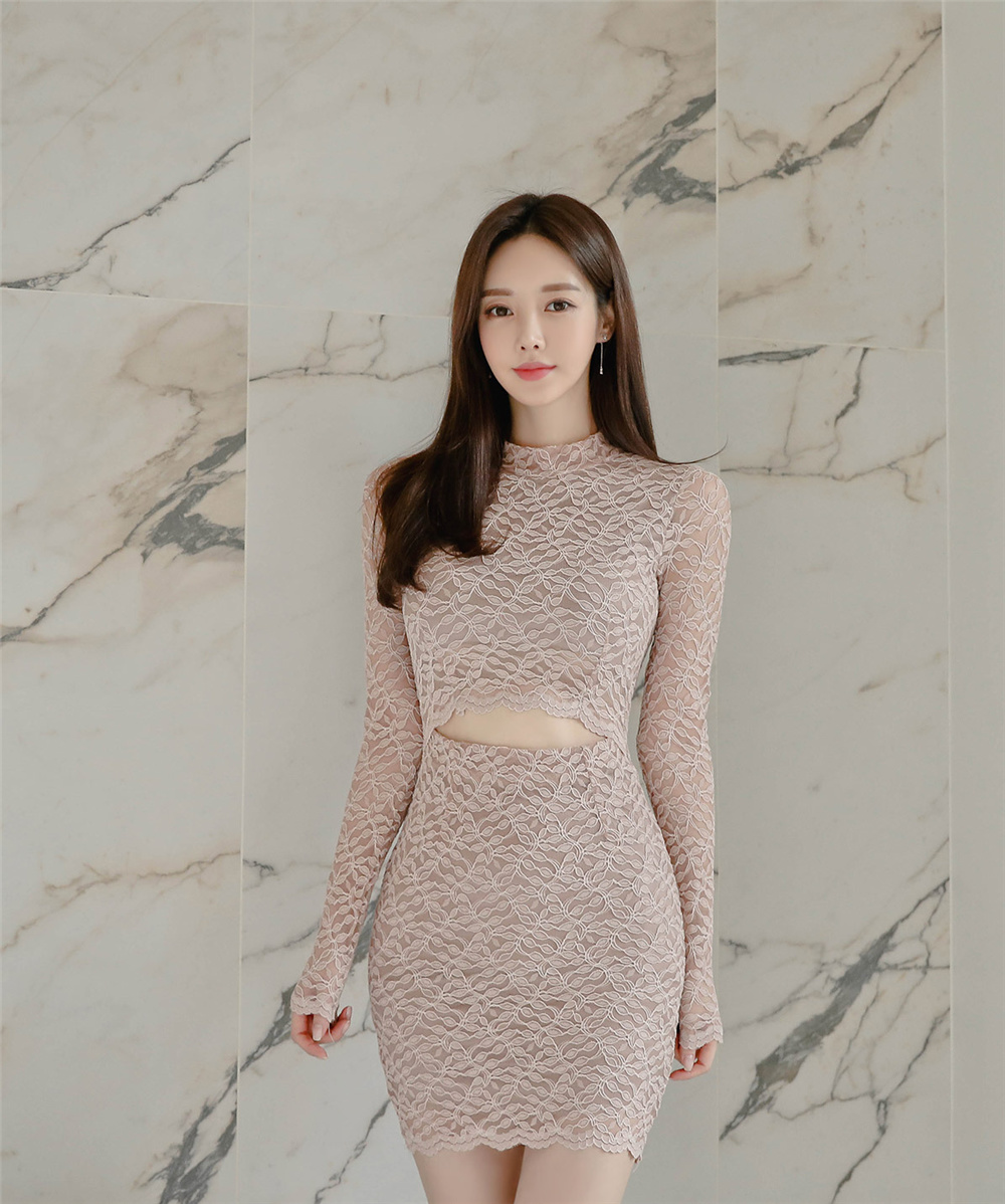 孙允珠丨相思豆蔻肉桂淡雅螺纹古典裙