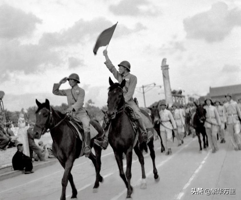 The 14 cavalry divisions of the People's Liberation Army were strong ...