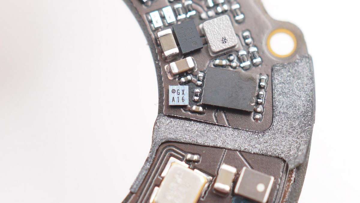 Tracking or being tracked?Apple AirTag use + disassembly to give you