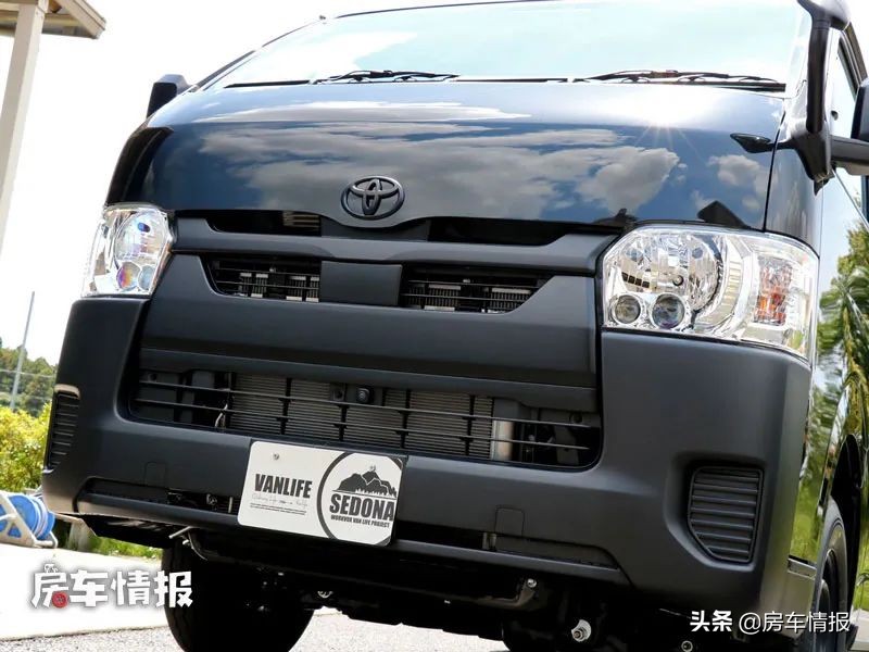 The new Toyota Hiace RV, 2.7L power with full-time four-wheel drive ...