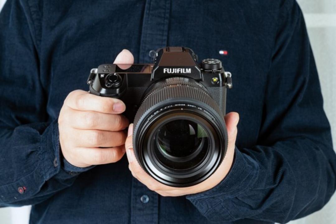 How amazing is Nikon's flagship Z9?Is the cheap medium format worth
