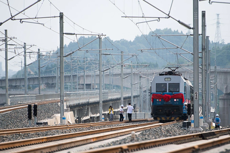 Hunan builds the most beautiful high-speed rail, creates a 