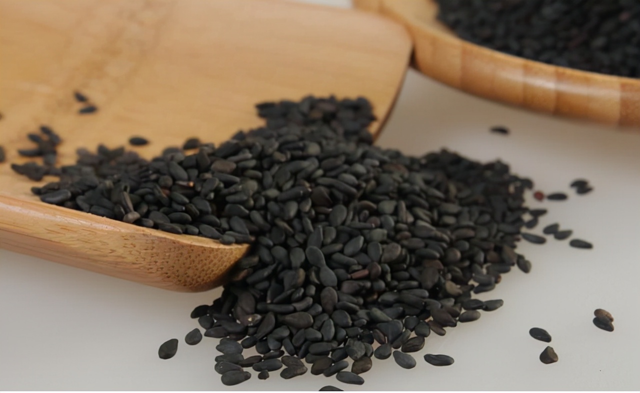 If you eat black sesame seeds for a long time, your body may get 6
