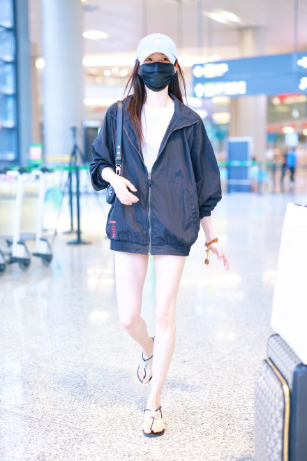 The Girl Liu Haocun Walked To The Airport In High Profile, Her Lower 