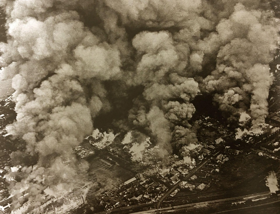 Iwo Jima Battle of the meat grinder in the Pacific, 23,000 Japanese troops battled with 110,000