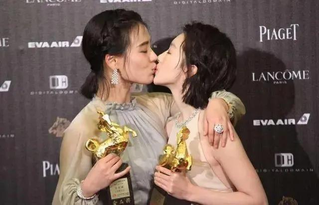 Sandra Ma is proud of good friend Zhou Dongyu