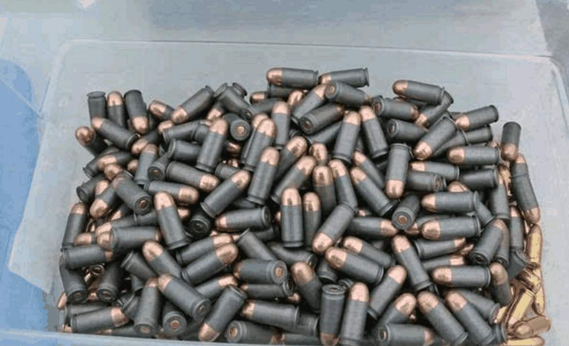 How many bullets does a soldier carry on the battlefield? Let's see if