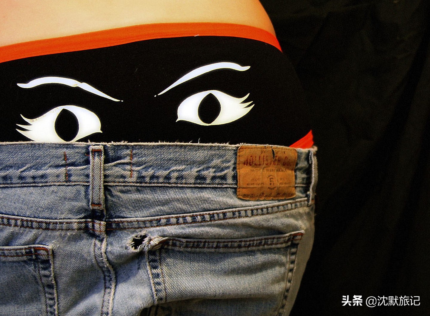 Thailand's peculiar laws it is illegal to go out without wearing