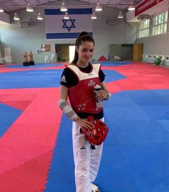 The Israeli girl won the first medal and became popular unexpectedly