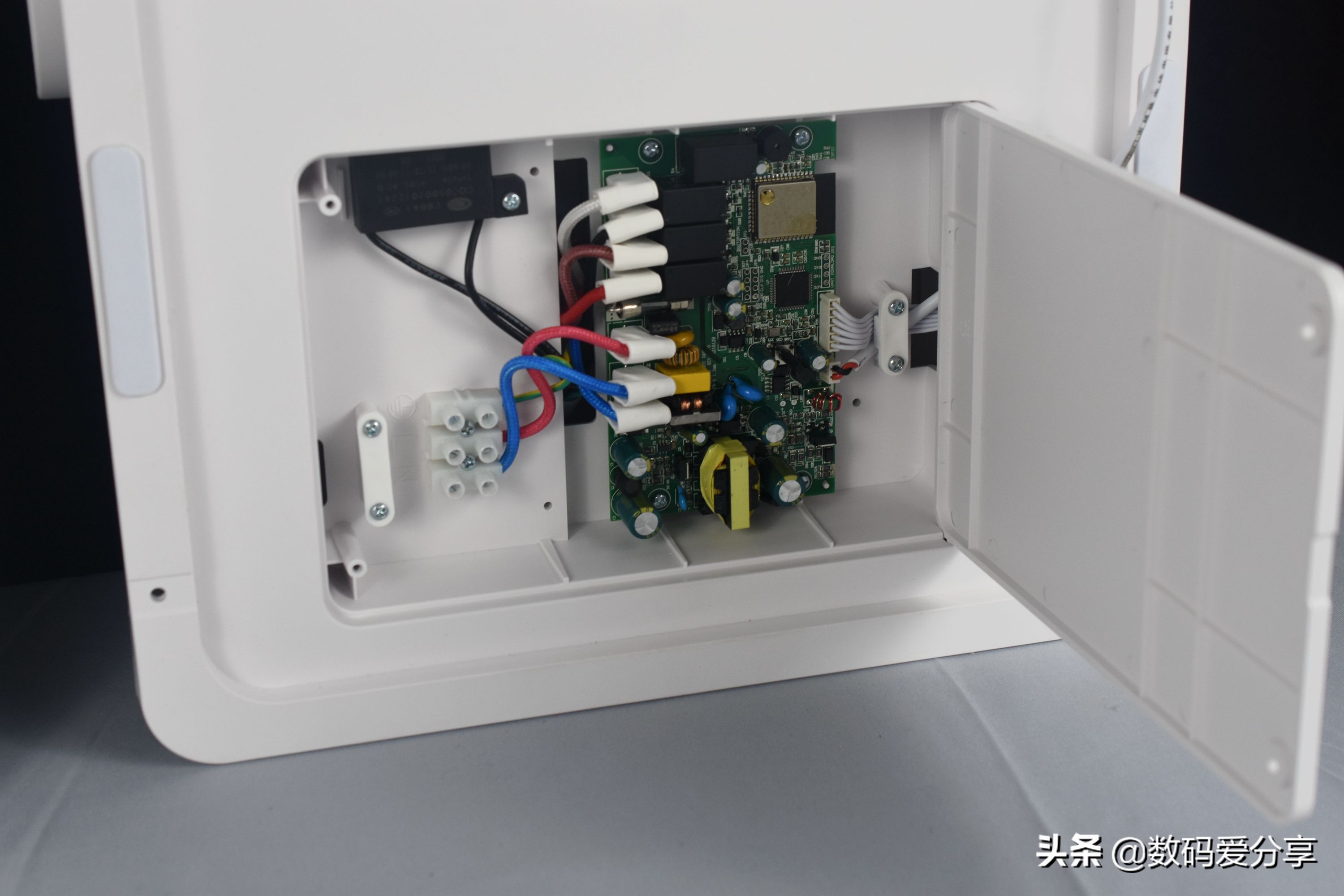 Bringing together multiple functions and high cost performance