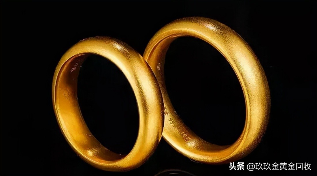 What are the characteristics of hollow, hollow and solid gold jewelry