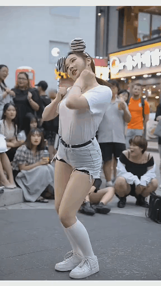 看了想看的美女动图：妹子夹腿什么的，最讨厌了！