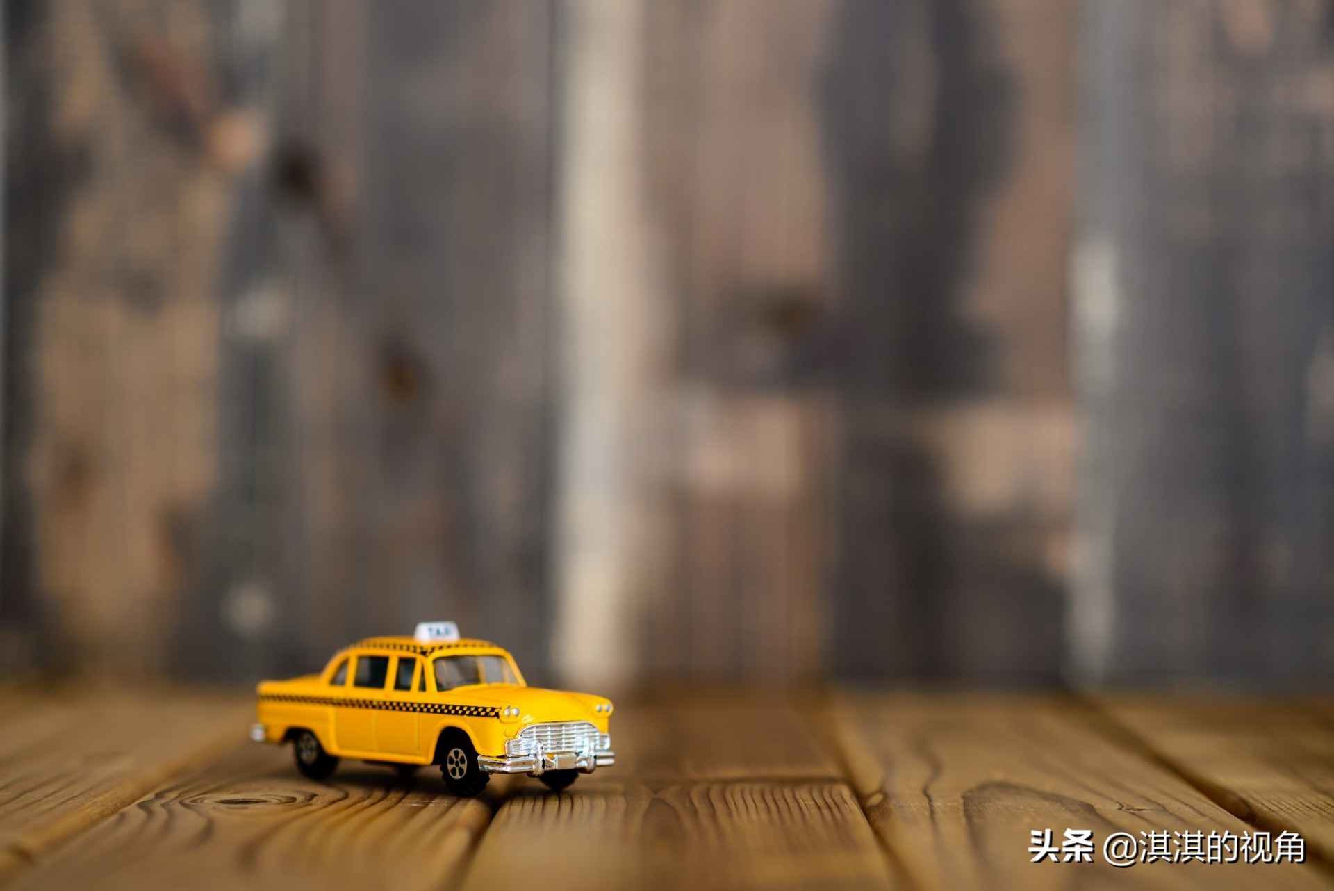 Why are Japanese taxis so clean and tidy? iNEWS