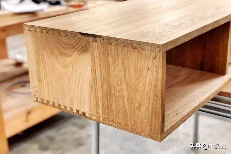 Wooden furniture advantages and disadvantages of tenon and metal