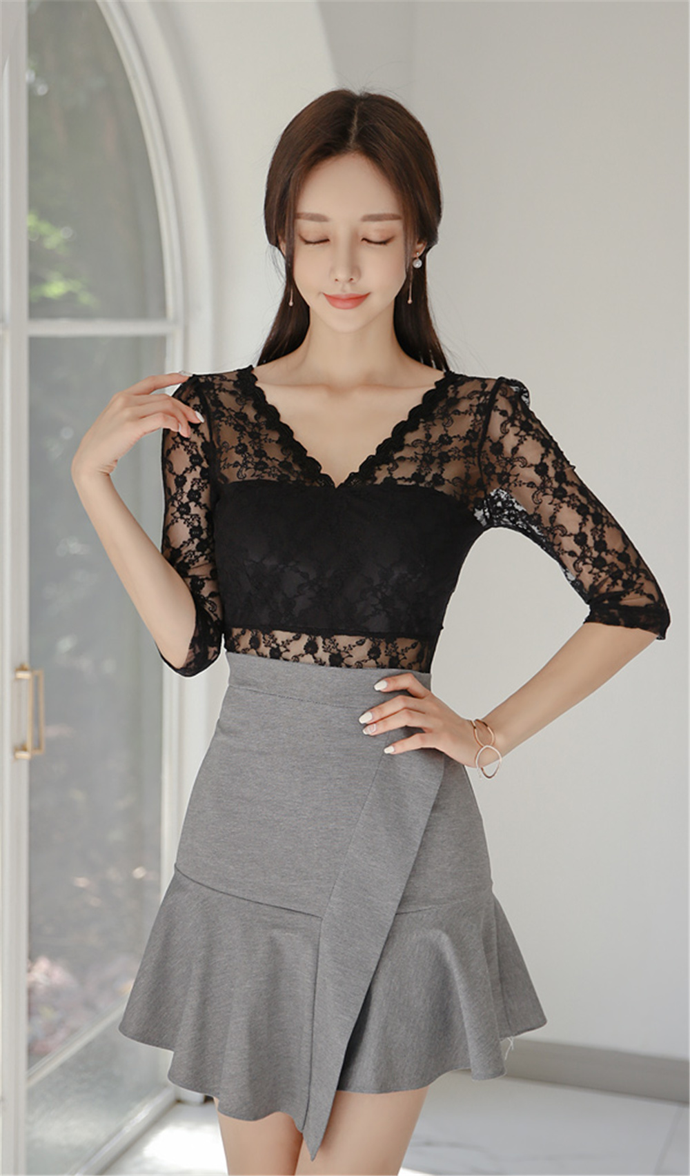 孙允珠丨自然和谐黑白错色深秋半袖裙